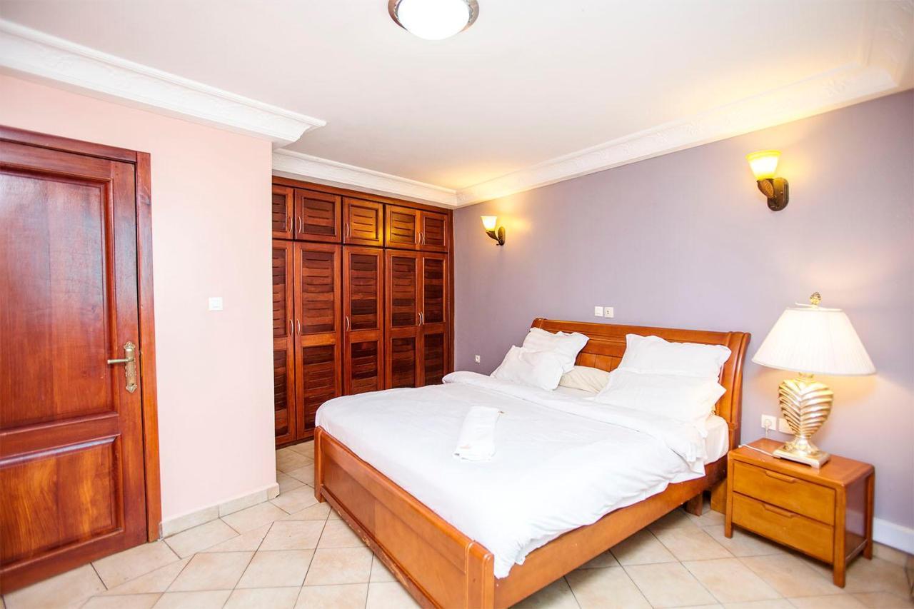 Residence Le Carat Douala Exterior photo